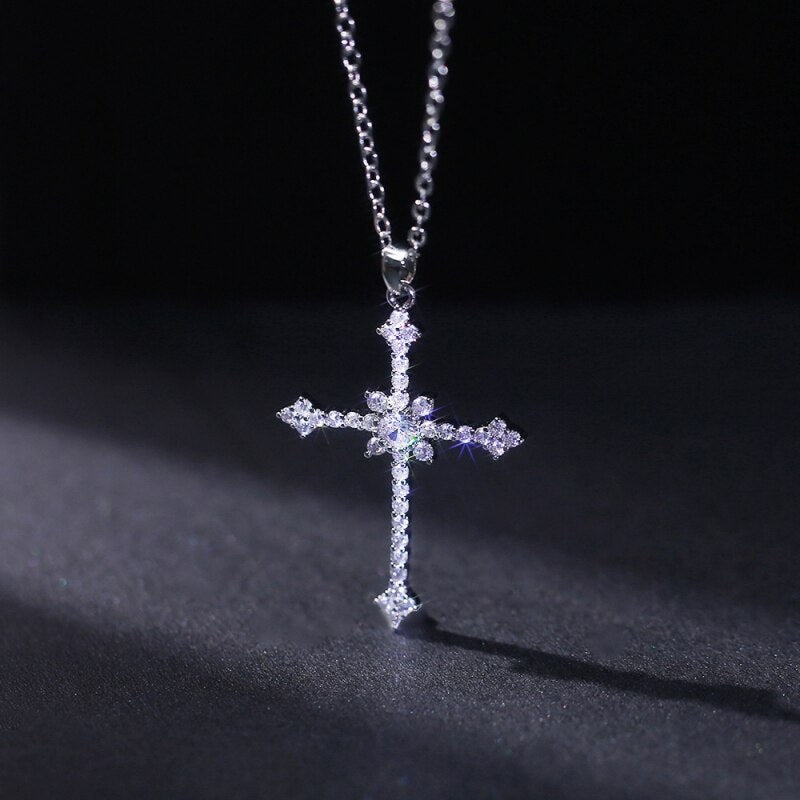 1pcs Imitation White Gold-color Necklace Ladies Cold Wind Full Of Diamonds Star Mango Shining Cross Pendant Jewelry