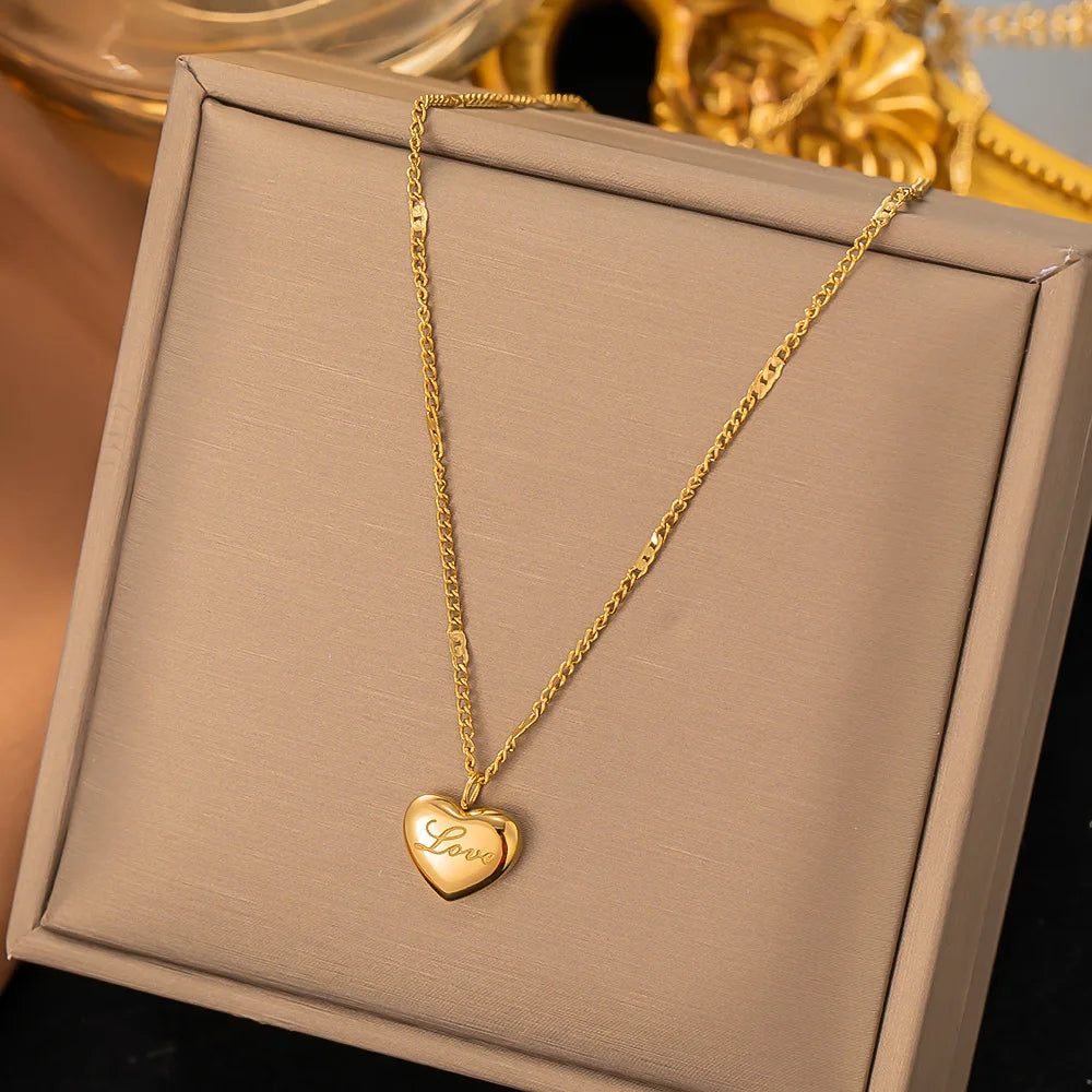 1pcs Gold-color Necklace Ms Simple Fashion Peach Heart Necklaces for women Engraved Love Collarbone Chain Holiday Jewelry Gifts