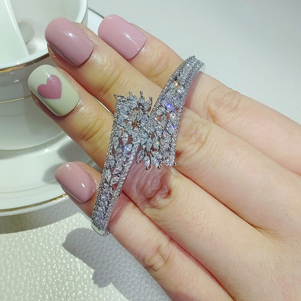 Luxury Carved Bracelet Bangle Women’s Anniversary & Valentine’s Gift