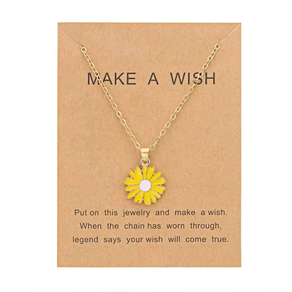 Korean Flower Pendant Choker Necklace – Trendy Summer Gift for Women & Girls (White/Yellow)