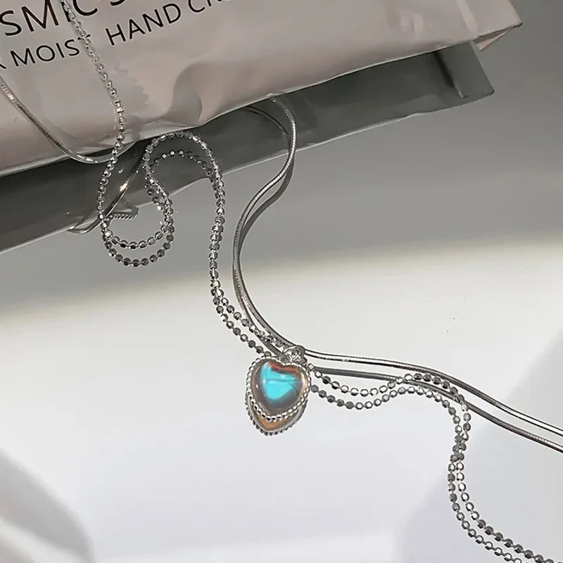Women’s Silver Love Heart Moonstone Pendant Clavicle Necklace