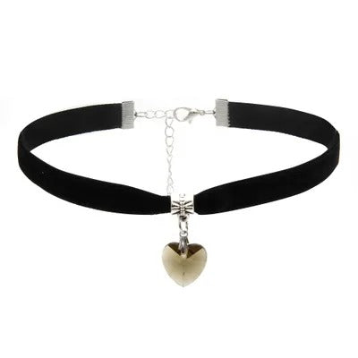 New Fashion Women Velvet Choker Heart Crystal Pendant Necklaces For Women Jewelry Female Black Ribbon Necklace Party Gift