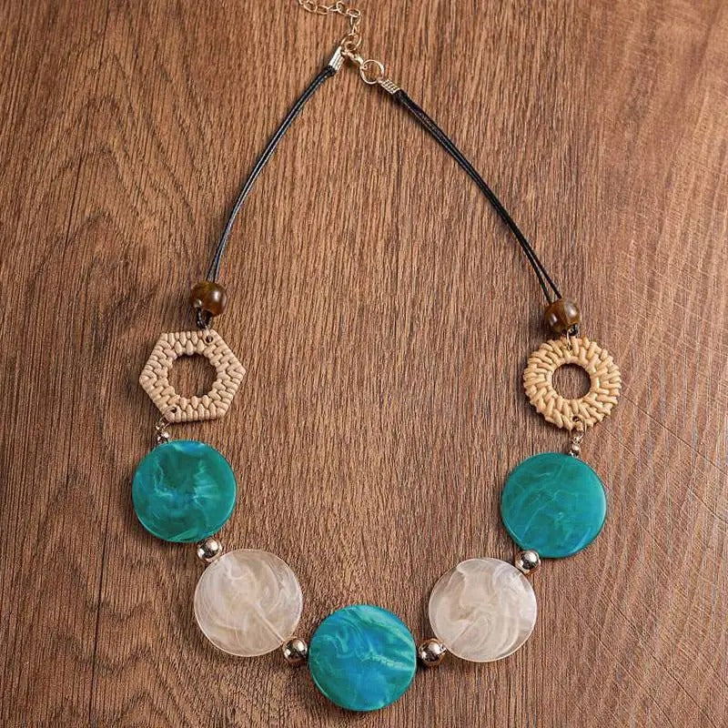 Vintage Acrylic Accessories Handmade Pendants Necklaces Statement Geometric Retro Necklace for Women Daily Fashion Jewelry
