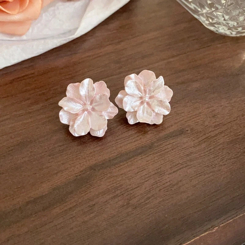 Acrylic White Camellia Flowers Stud Earrings for Women Fashion Temperament Fairy core  Earring Party Wedding Jewelry
