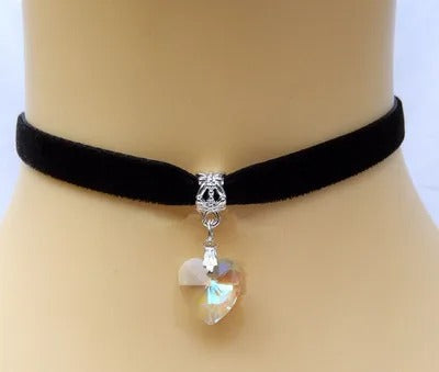 New Fashion Women Velvet Choker Heart Crystal Pendant Necklaces For Women Jewelry Female Black Ribbon Necklace Party Gift