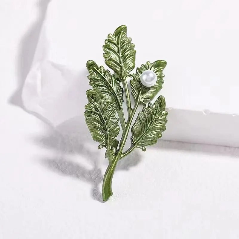 Vintage Resin Stone Green Peony Brooch for Woman Flower Lapel Pins Chinese Style Party Wedding Suit Coat Jewelry Gifts