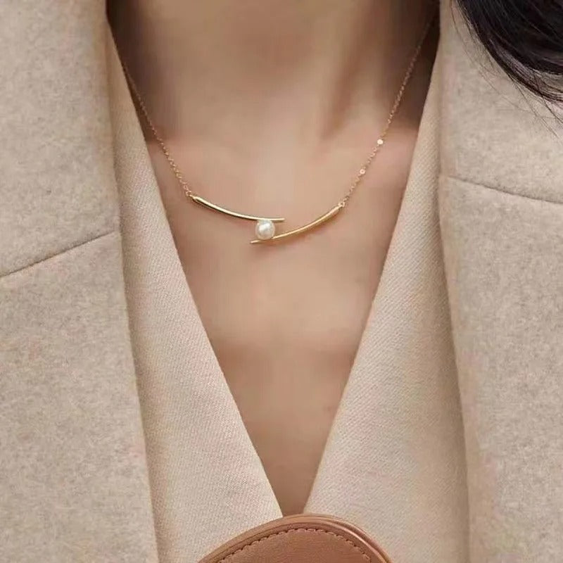 New Shiny Butterfly Necklace Ladies Exquisite Double Layer Chain Necklace Jewelry for Ladies Gift