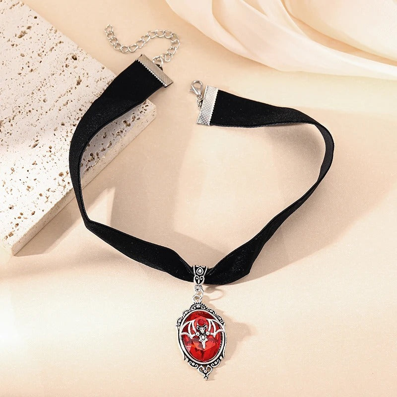 Cameo Pendant Choker Velvet Necklace for Women Fashion Pagan Witchcraft Jewelry Girls Gifts Creative Punk Choker