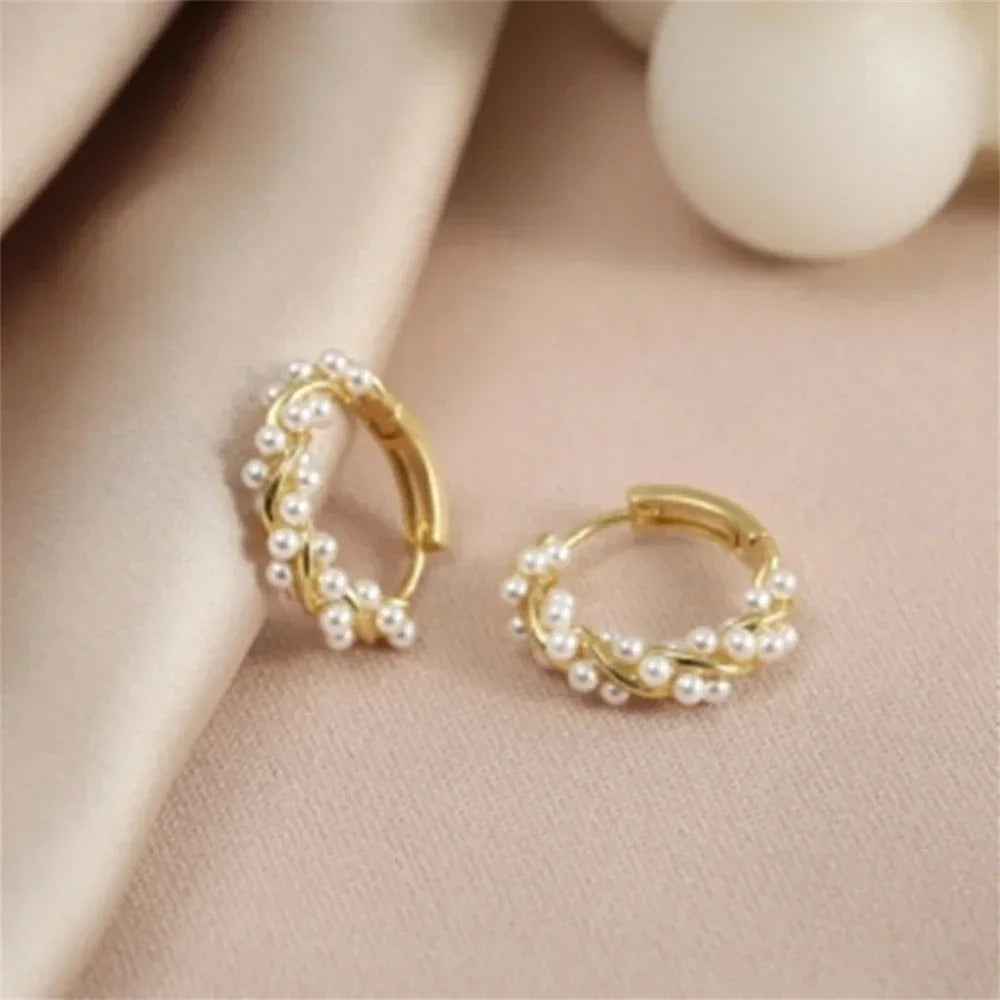 2025 New Fashion Korean Simple Temperament Circle Pearl Small Versatile Hoop Earrings for Women Party Jewelry Gifts