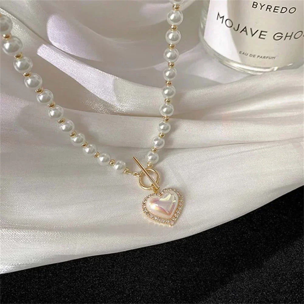 Elegant White Imitation Pearl Bead Necklace for Women Crystal Heart Shell Pendant Sweet Wedding Party Jewelry Gift