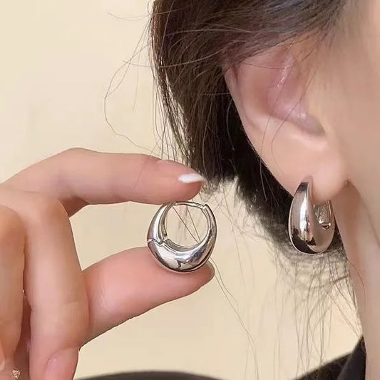 Silver Vintage Round Earrings For Women Trendy Metal Hoop Earring Jewelry Prevent Allergy Party Accessories Gifts.