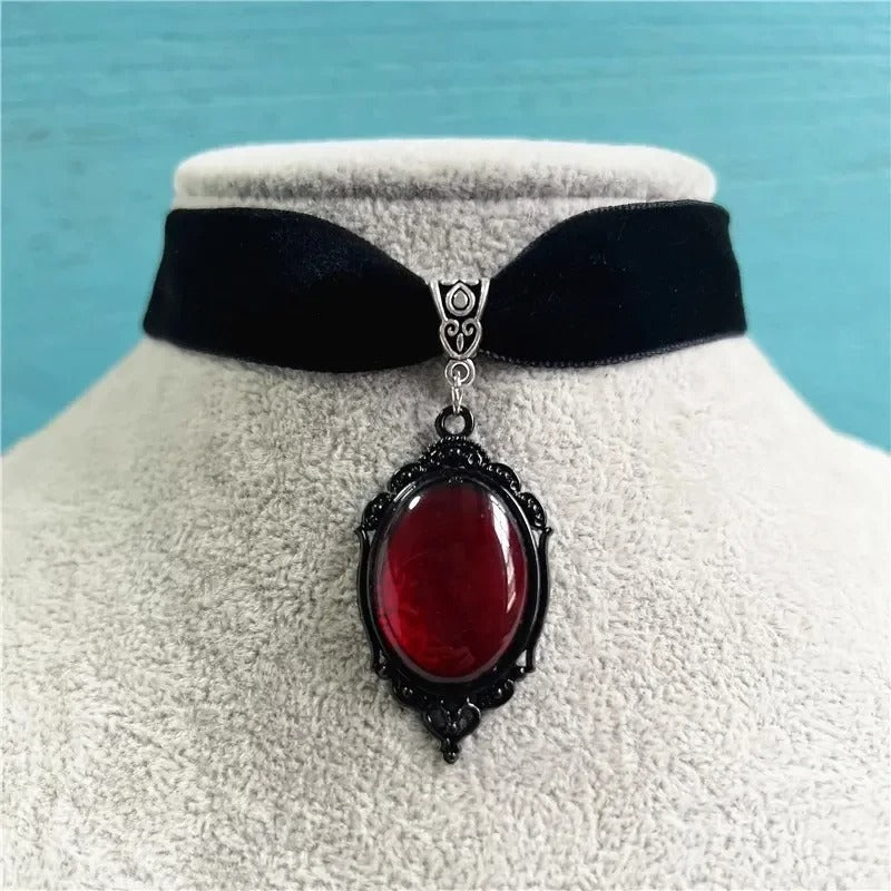 Cameo Pendant Choker Velvet Necklace for Women Fashion Pagan Witchcraft Jewelry Girls Gifts Creative Punk Choker