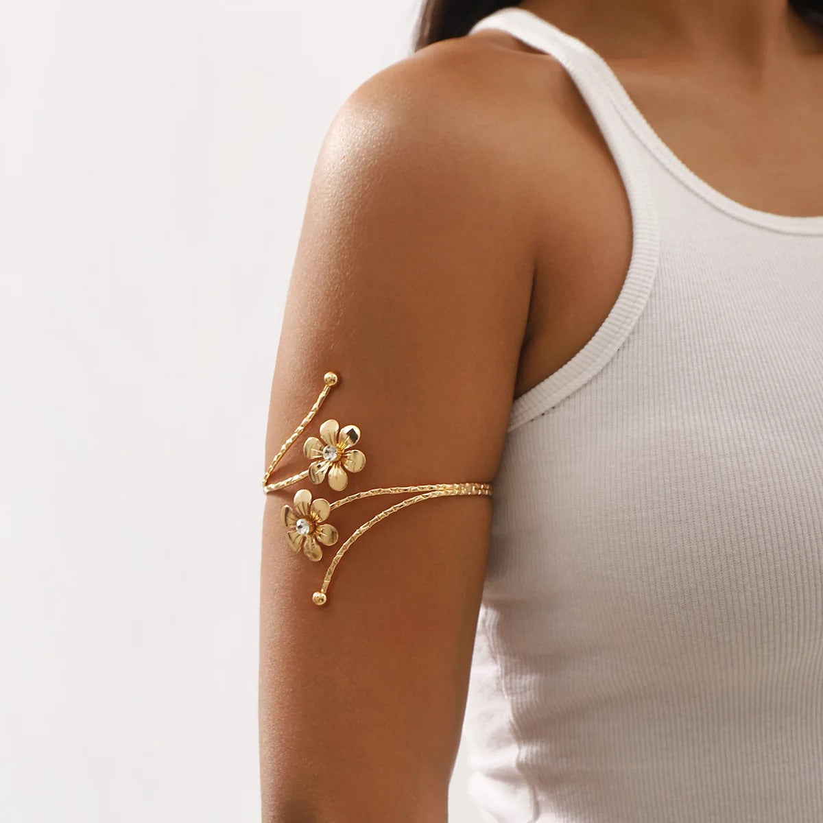 Punk Metal Leaves Flower Upper Arm Bracelets Bangles for Women Girls Cuff Bangle Adjustable Armlets Hand Jewelry