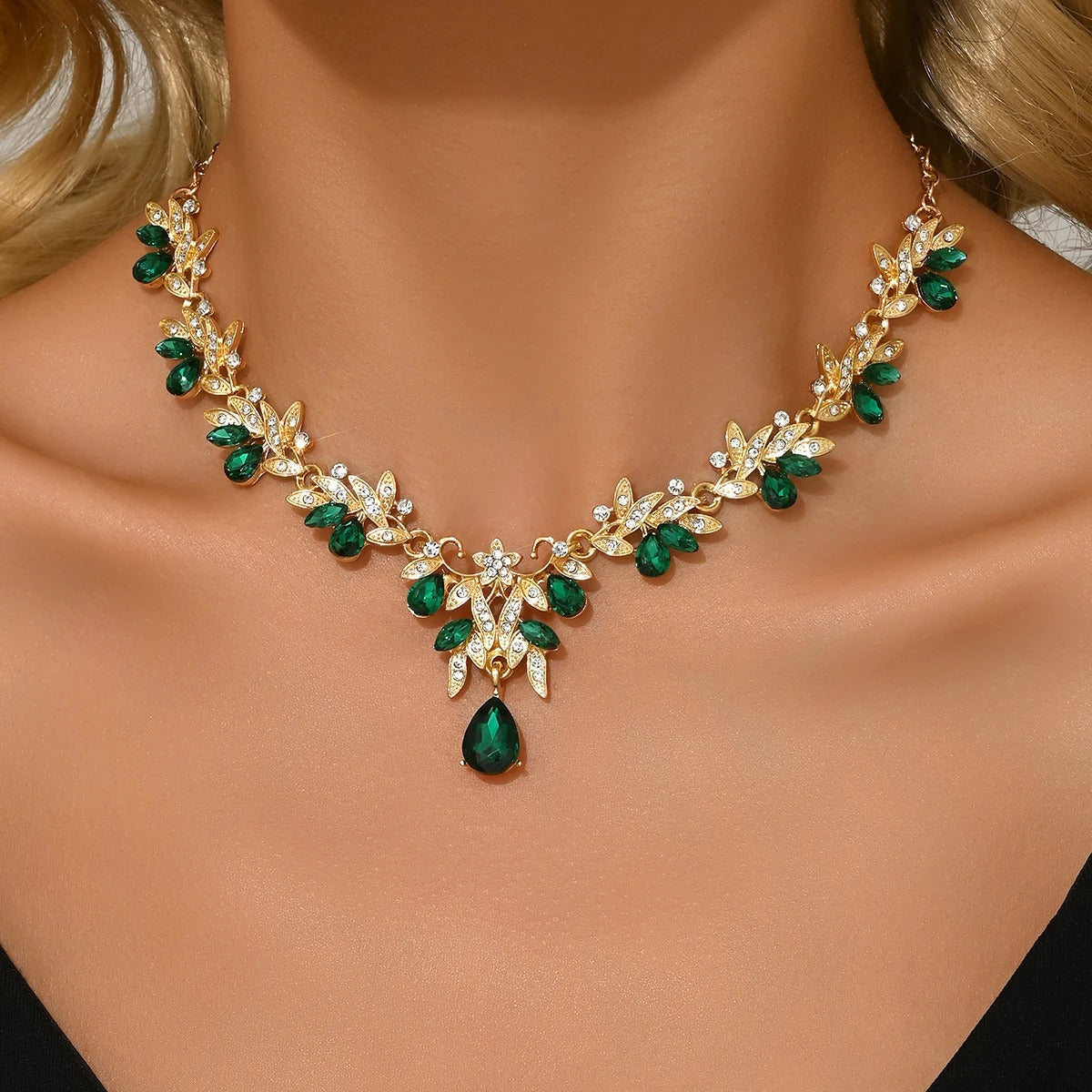 1PC Women's Fashion Geometric Water Drop Pendant Necklace Jewelry Suitable for Date, Party, Festival gift
