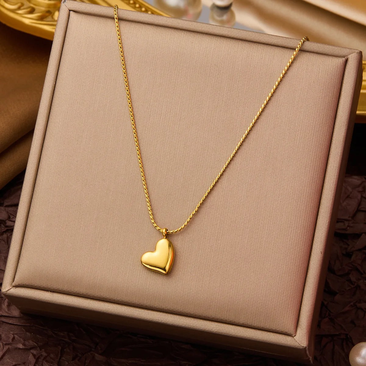 Stainless Steel Love Heart Pendant Necklace For Women 2025 New Trendy Temperament Simple Neck Chain Jewelry Gift Choker