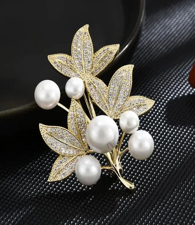 Fashion Green Yellow Leaves Flower Bouquet Wheat Ear Brooch for Women Creative Rhinestone Pin Suit Clothing Jewelry Accessories