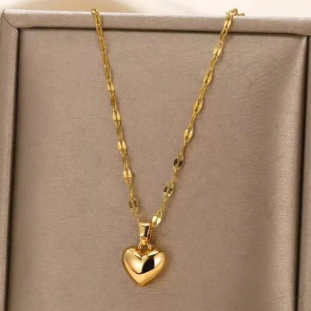Stainless Steel Love Heart Necklace For Women 2025 New Trendy Lip Chain Simple Pendant Necklace Jewelry Gift