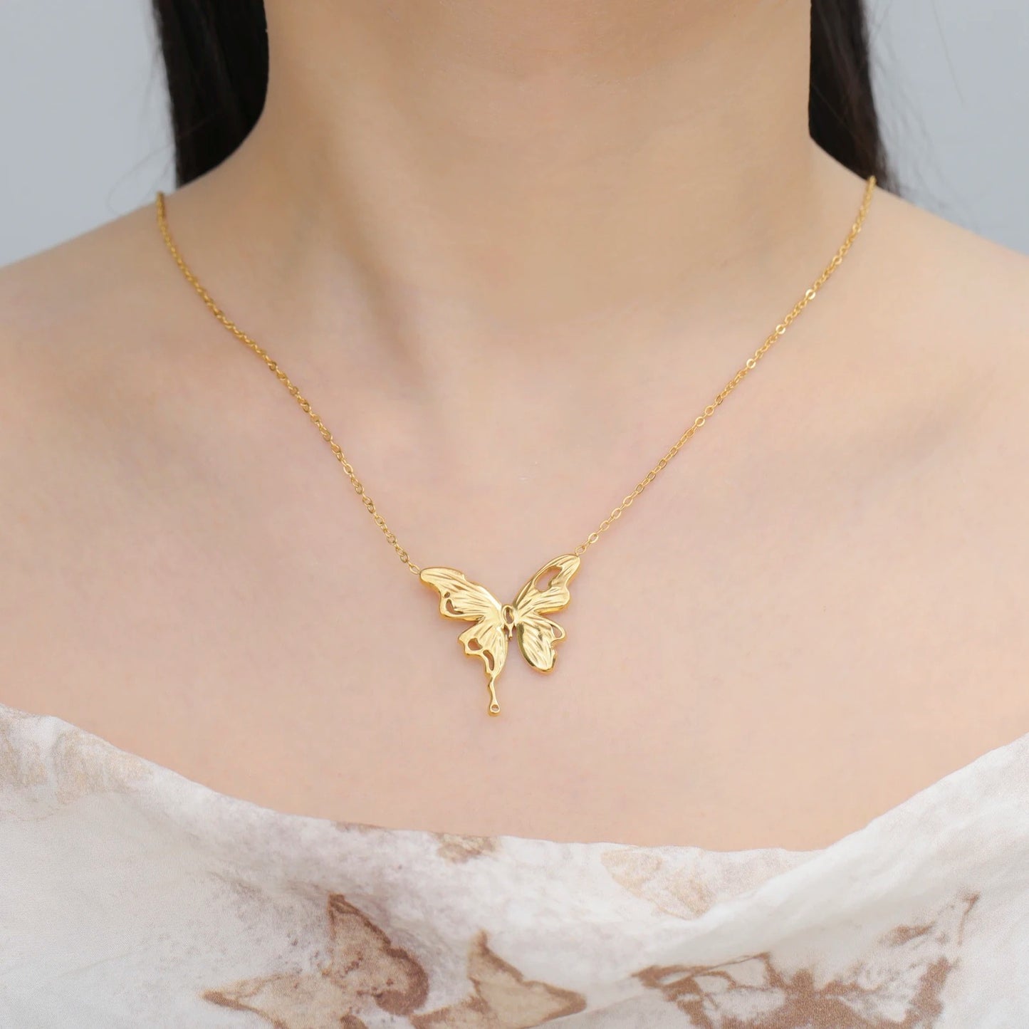 Butterfly Women's Stainless Steel Necklace Gold Color Choker Neck Chain Party Wedding Birthday Gift Trend 2025 Jewelry