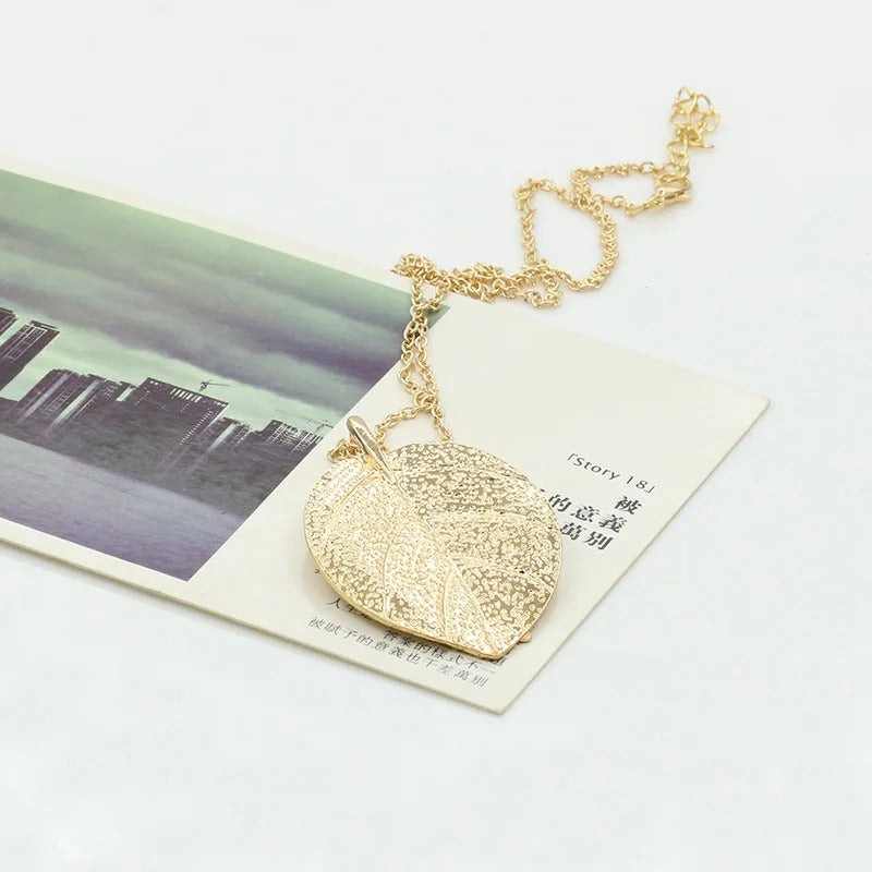 Charm Graceful Shiny Golden Leaf Exquisite Pendant Necklace Long Sweater Chain
