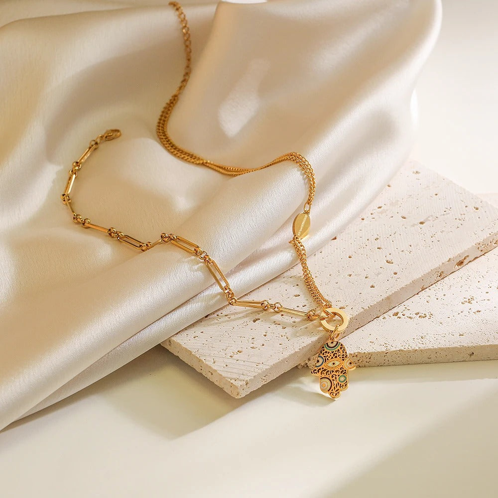 2025 New Arrival Gold Color 316L Stainless Steel Wedding Jewelry Fashion Heart Palm Necklace For Elegant Women Gift