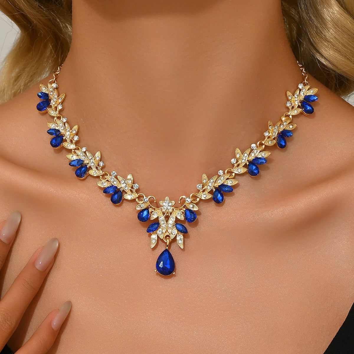 1PC Women's Fashion Geometric Water Drop Pendant Necklace Jewelry Suitable for Date, Party, Festival gift