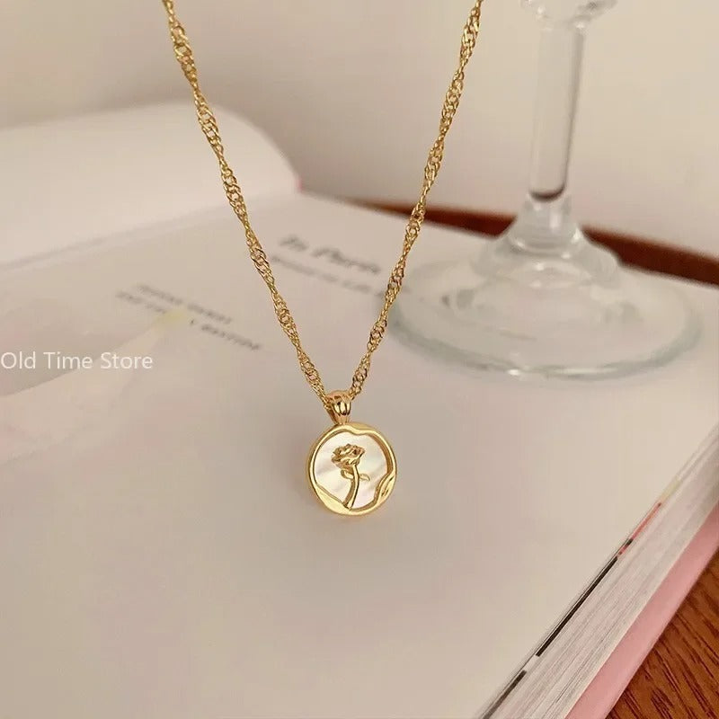 New Irregular Round Shell Metal Rose Pendant Stainless Steel Necklace for Women's Vintage Clavicle Chain Party Luxury Jewelry