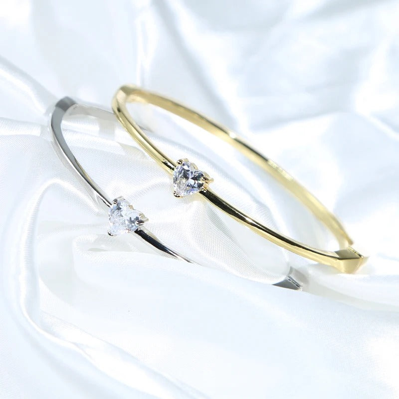 Summer Accessories 58-60mm Heart White Stones CZ Bangles for Women with 2 Colors of Gold and Platinum Plated Fashion Jewelry
