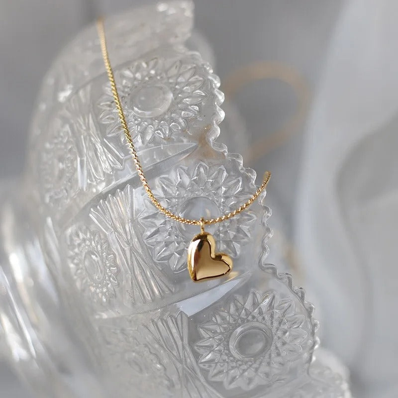 Stainless Steel Love Heart Pendant Necklace For Women 2025 New Trendy Temperament Simple Neck Chain Jewelry Gift Choker