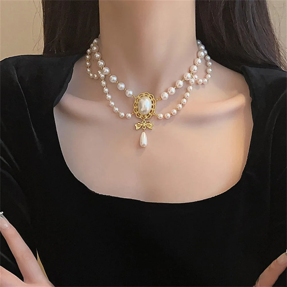 Multi-Layer White Pearl Heart Necklace Vintage Pearl Choker Necklace for Women Elegant Bowknot Pendant Wedding Necklace Jewelry