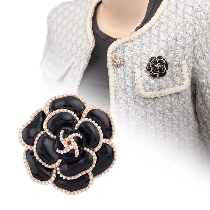 Fashion Enamel Pearl Camellia Flower Brooch – Elegant Rose Pin for Women’s Suits, Party & Office Wear