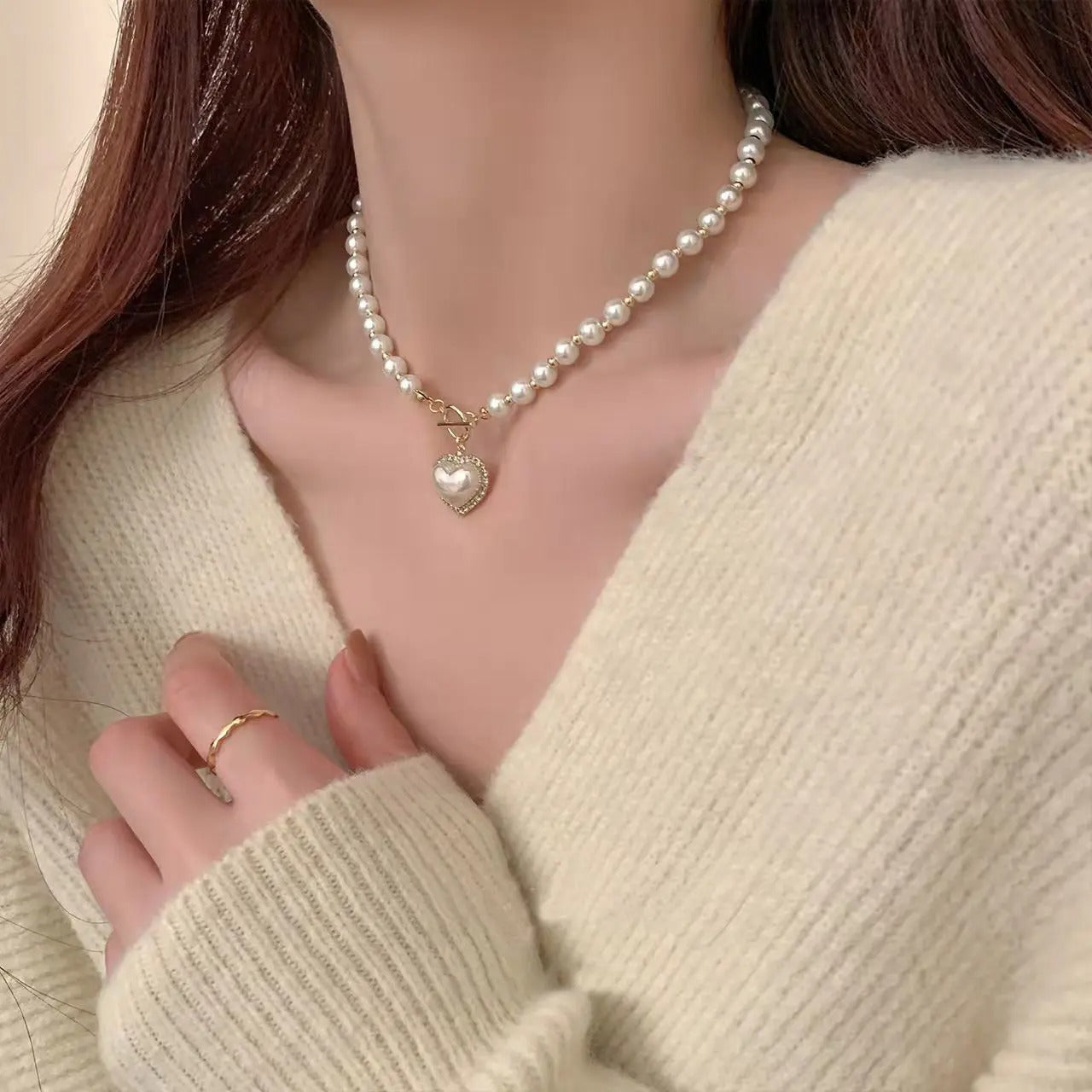 Imitation Pearls Clavicle Chain Choker Fashion Gold Color Love Heart Pendant Necklace for Women Simple Party Jewelry Gifts