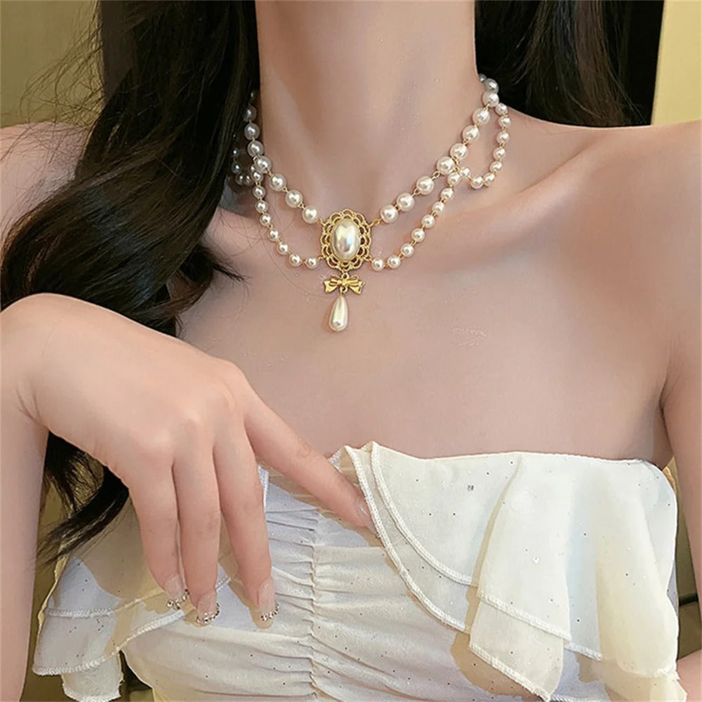 Multi-Layer White Pearl Heart Necklace Vintage Pearl Choker Necklace for Women Elegant Bowknot Pendant Wedding Necklace Jewelry