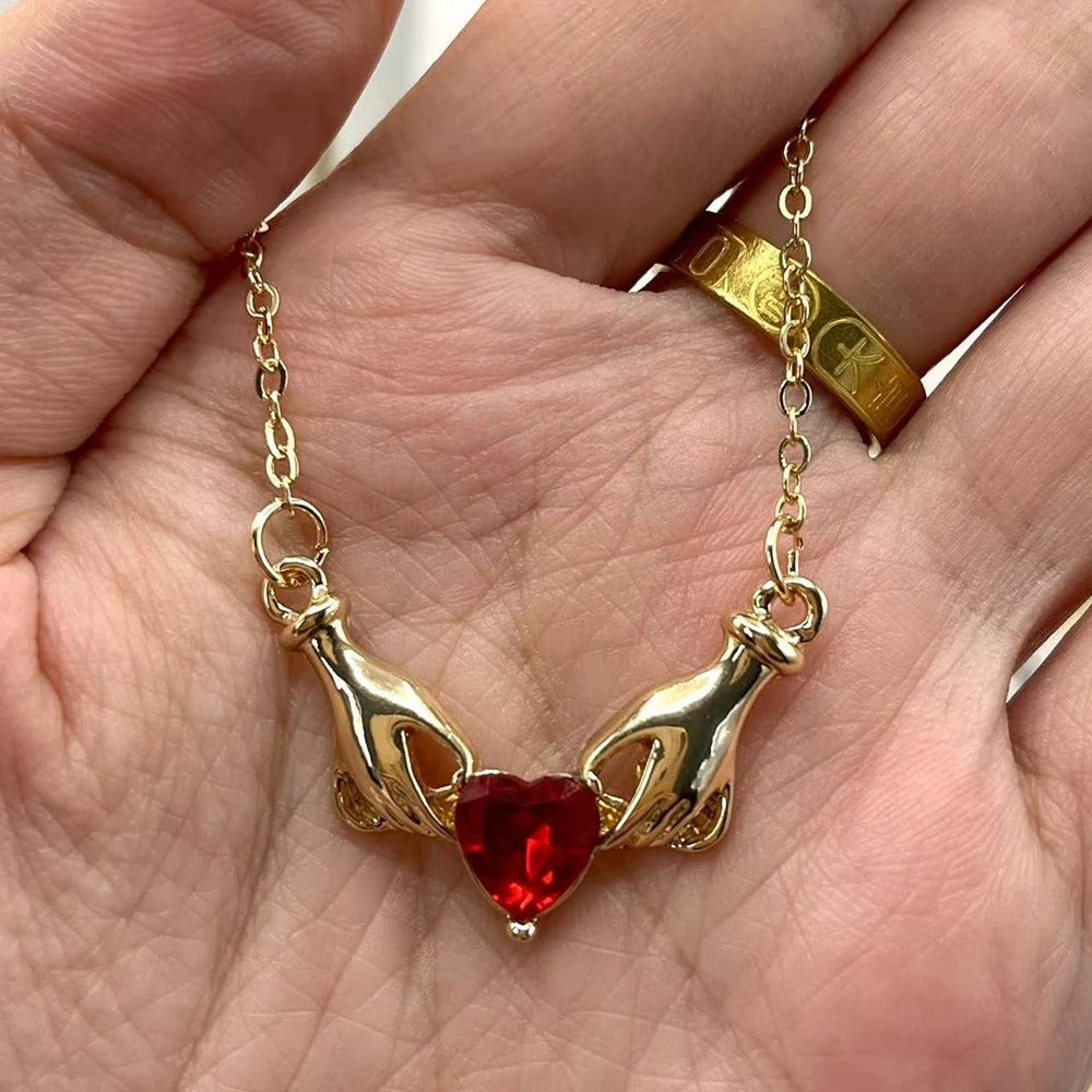 Creative Hands Red Rhinestone Love Heart Charms Pendant Necklace Jewelry Trendy Alloy Zirconia Choker Necklaces Party Gift