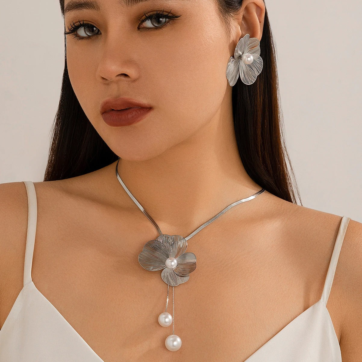 Romantic Flower Petal Imitation Pearl Pendant Choker Necklace Stud Earrings Women Trendy Kpop Snake Chain Jewelry Set