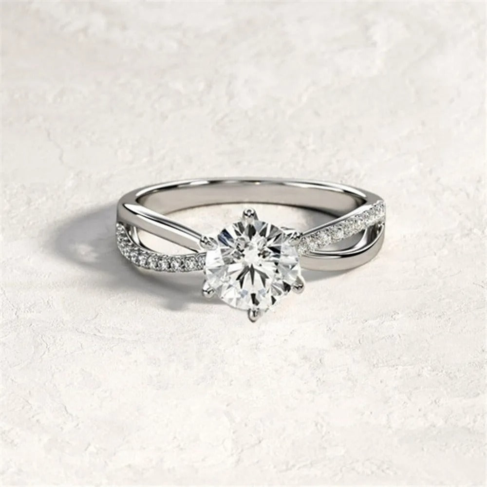 Fashion Women Rings Metal Crystal Rhinestones Zircon Ring for Women Romantic Bride Girl Proposal Ring Wedding Jewelry Gift
