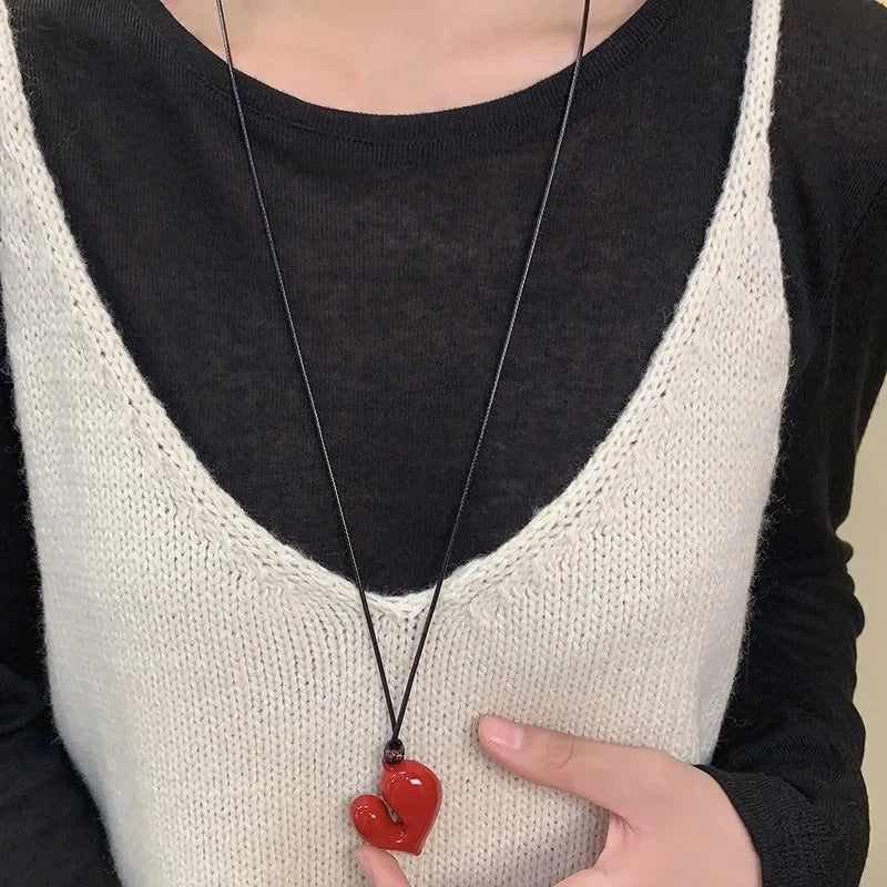 Red Heart Pendant Necklace vintage Aesthetic Love inspired choker New Fashion Romantic Heart Necklace For Women