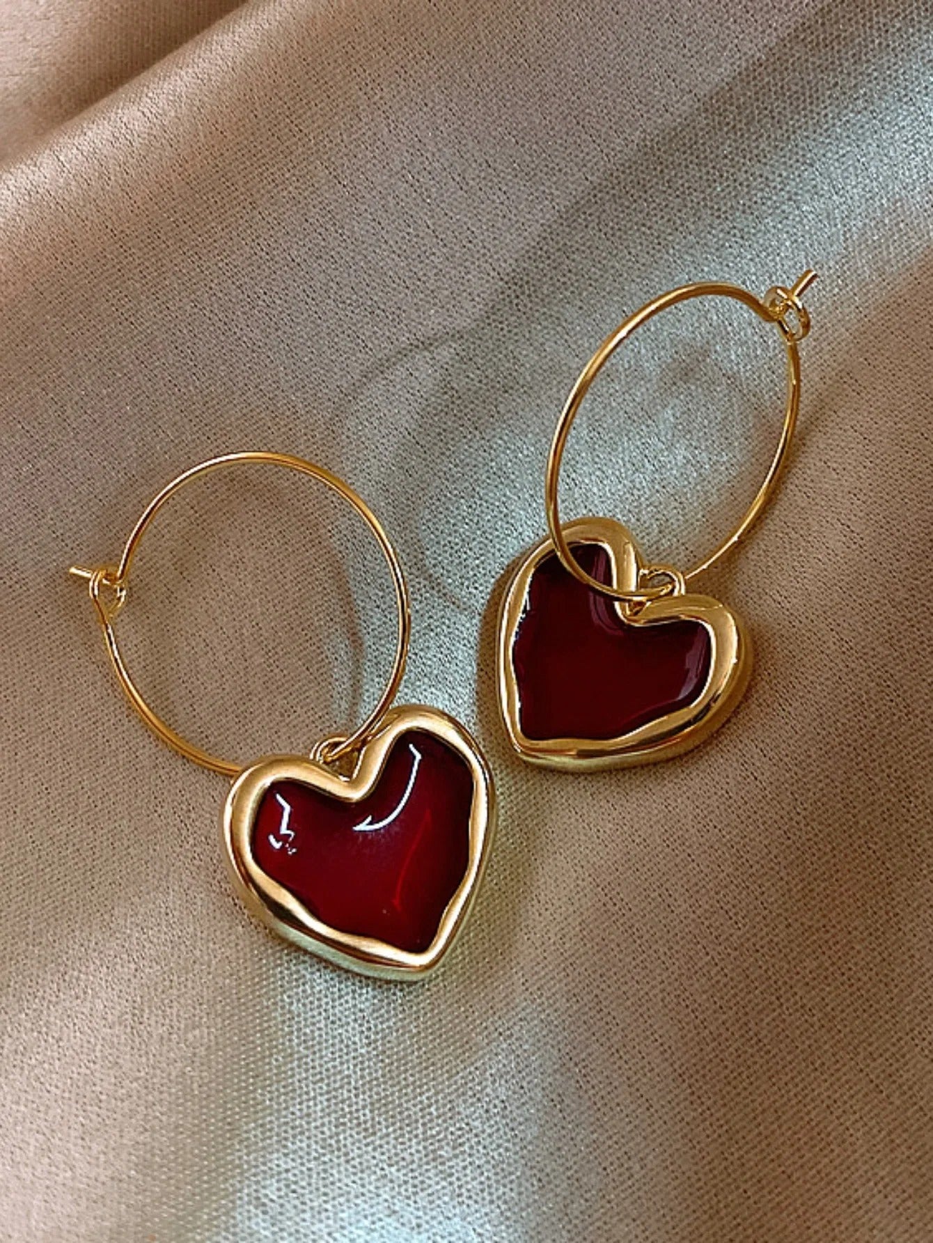 2 Pieces of Trendy Wine Red Heart-shaped Earrings for Women, Outdoor Travel, Carnival, Party, Holiday Dressing Gifts