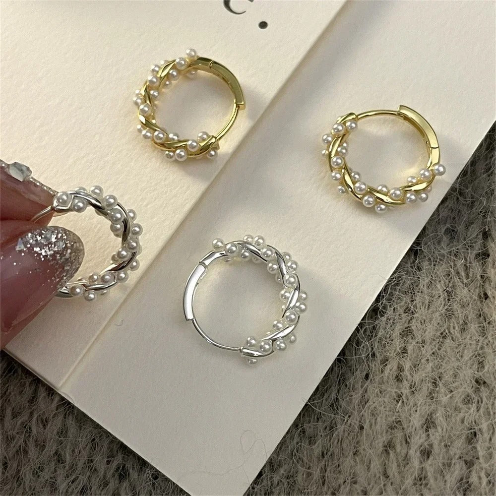 2025 New Fashion Korean Simple Temperament Circle Pearl Small Versatile Hoop Earrings for Women Party Jewelry Gifts