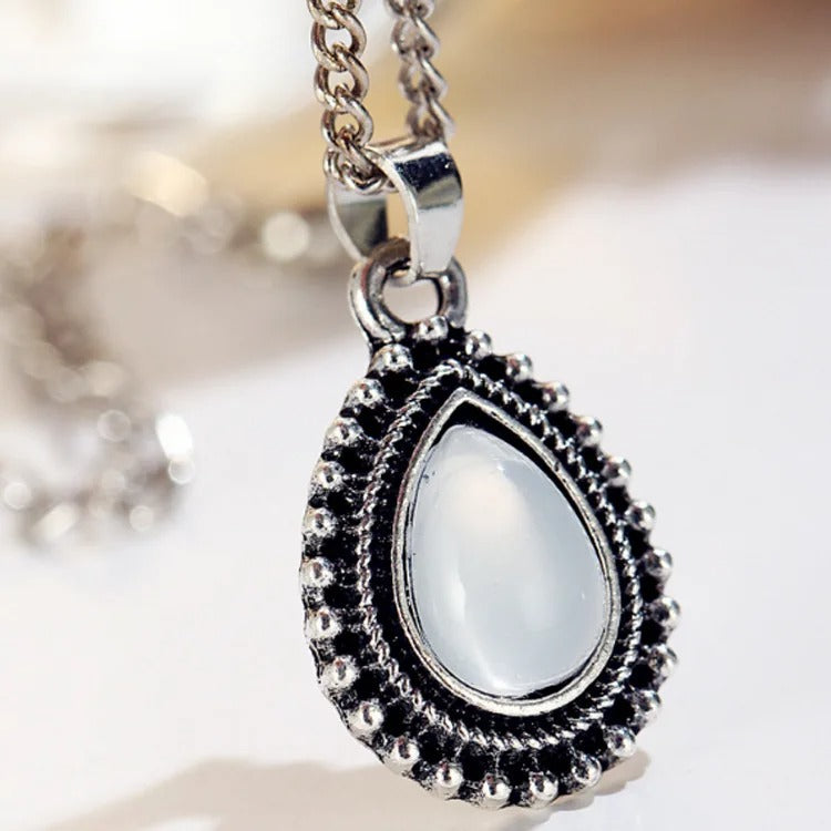 Retro Necklace Elegant 2025 Fashion New Necklace Simple Drop-shaped Pendant Multi-layer Ladies Necklace Wholesale Sales