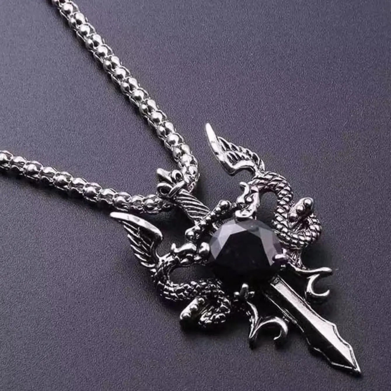 1 Gothic Style Women's Ancient Silver-color Evil Dragon Gem Pendant Necklace Personalized Fashion Street Sweater Chain Jewelry