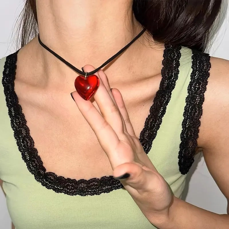 Vintage Heart Crystal Necklace Women Artistic Red Crystal Pendant Girl Lightweight Cute PU Rope Choker Chain Jewelry Accessories