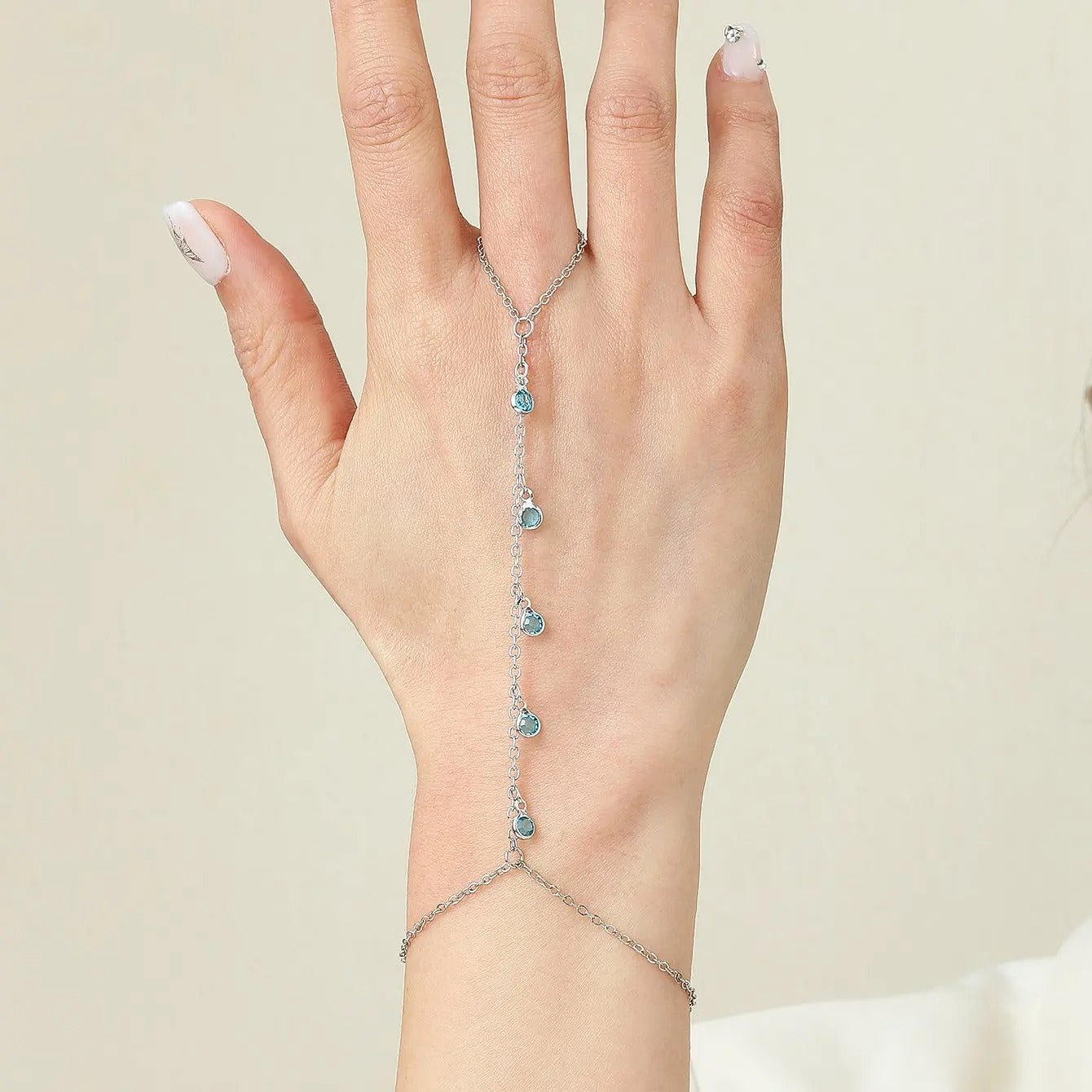 Zircon Hand Chain Bracelet with Finger Ring for Women