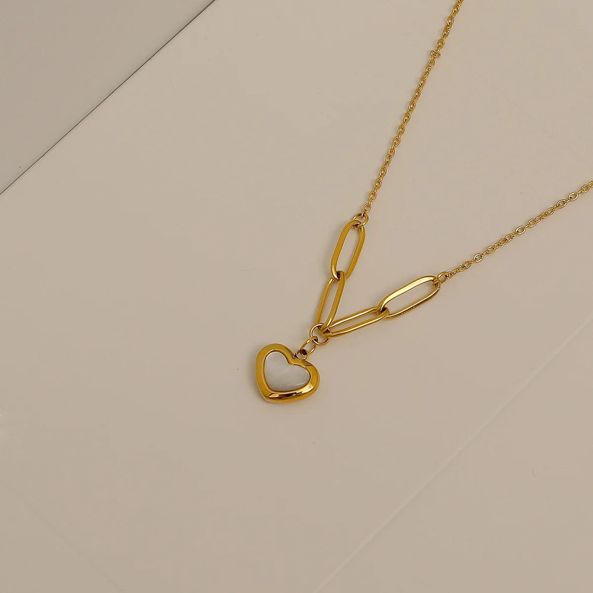 Stainless steel shell pendant necklace women's fashion heart necklace jewelry