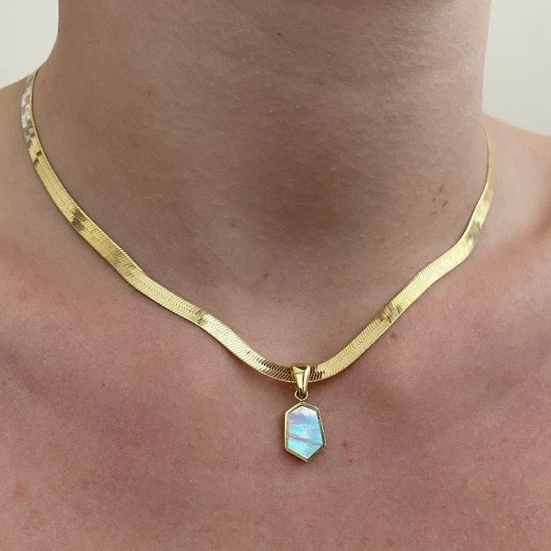 Trendy Stainless Steel Pendant Necklace Shell Inlay Exquisite Shinny Necklace for Women Waterproof Jewelry Gift