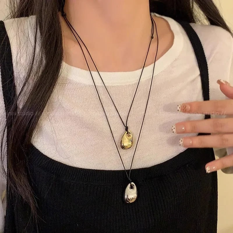 Minimalist Black Leather Rope Necklace Women's Autumn and Winter Simple Fashion Irregular Metal Pendant Long Sweater Chain