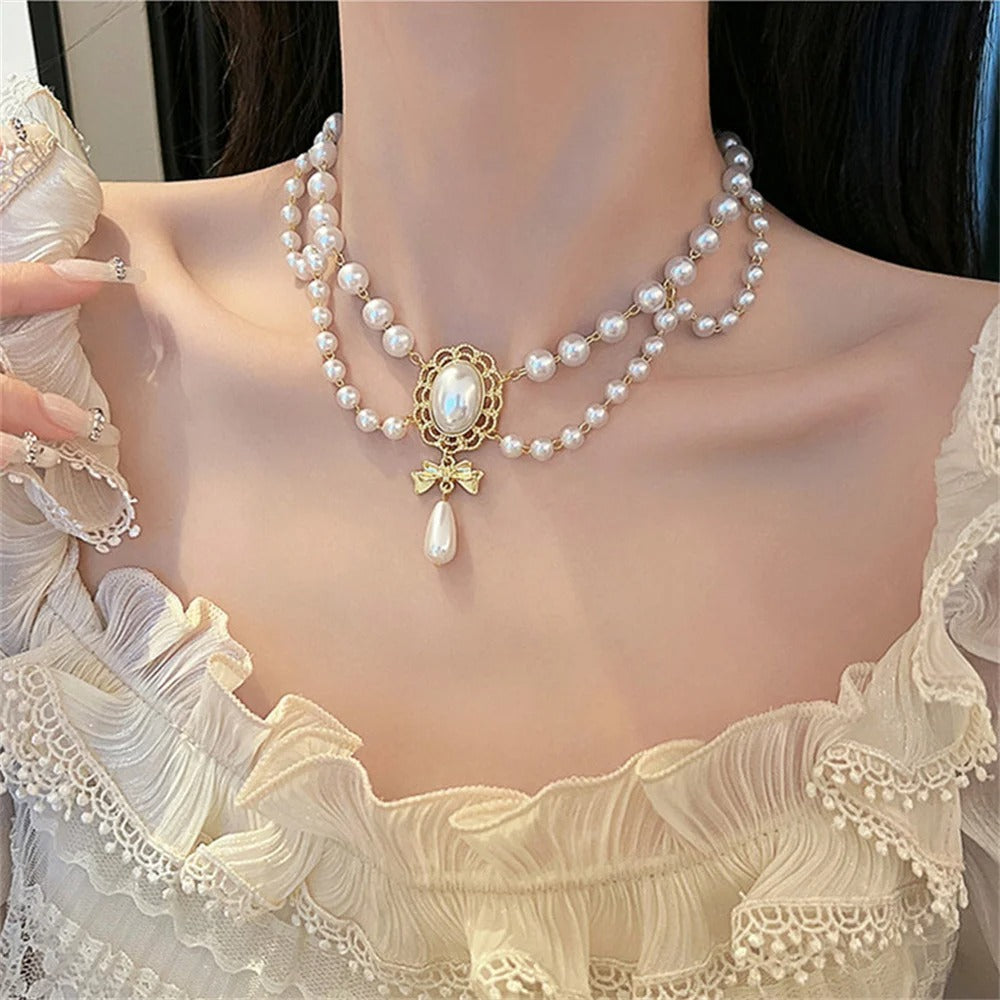 Multi-Layer White Pearl Heart Necklace Vintage Pearl Choker Necklace for Women Elegant Bowknot Pendant Wedding Necklace Jewelry