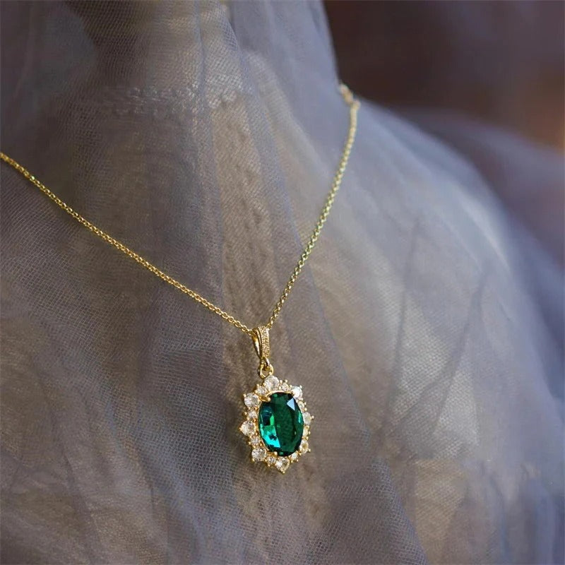 Noble Bright Pendant Necklace for Women Shiny Green Cubic Zirconia Neck Accessories Aesthetic Engagement Wedding Jewelry