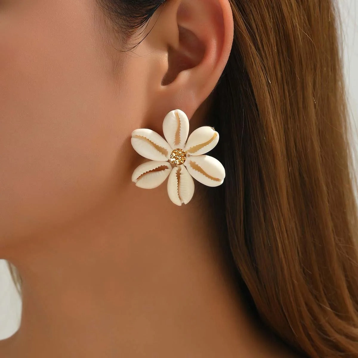Bohemia Shell Stud Earring for Women Summer Beach Pearl Conch Drop Geometric Earring Girls Fashion Wedding Jewelry Gifts