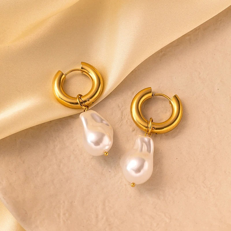 Vintage Baroque Pearl Dangle Earrings for Women Luxury Metal Round Ear Buckle Retro Elegant Jewelry