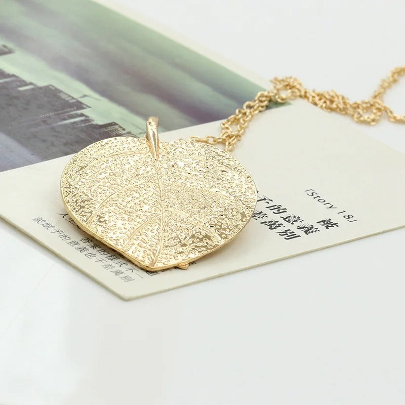 Charm Graceful Shiny Golden Leaf Exquisite Pendant Necklace Long Sweater Chain